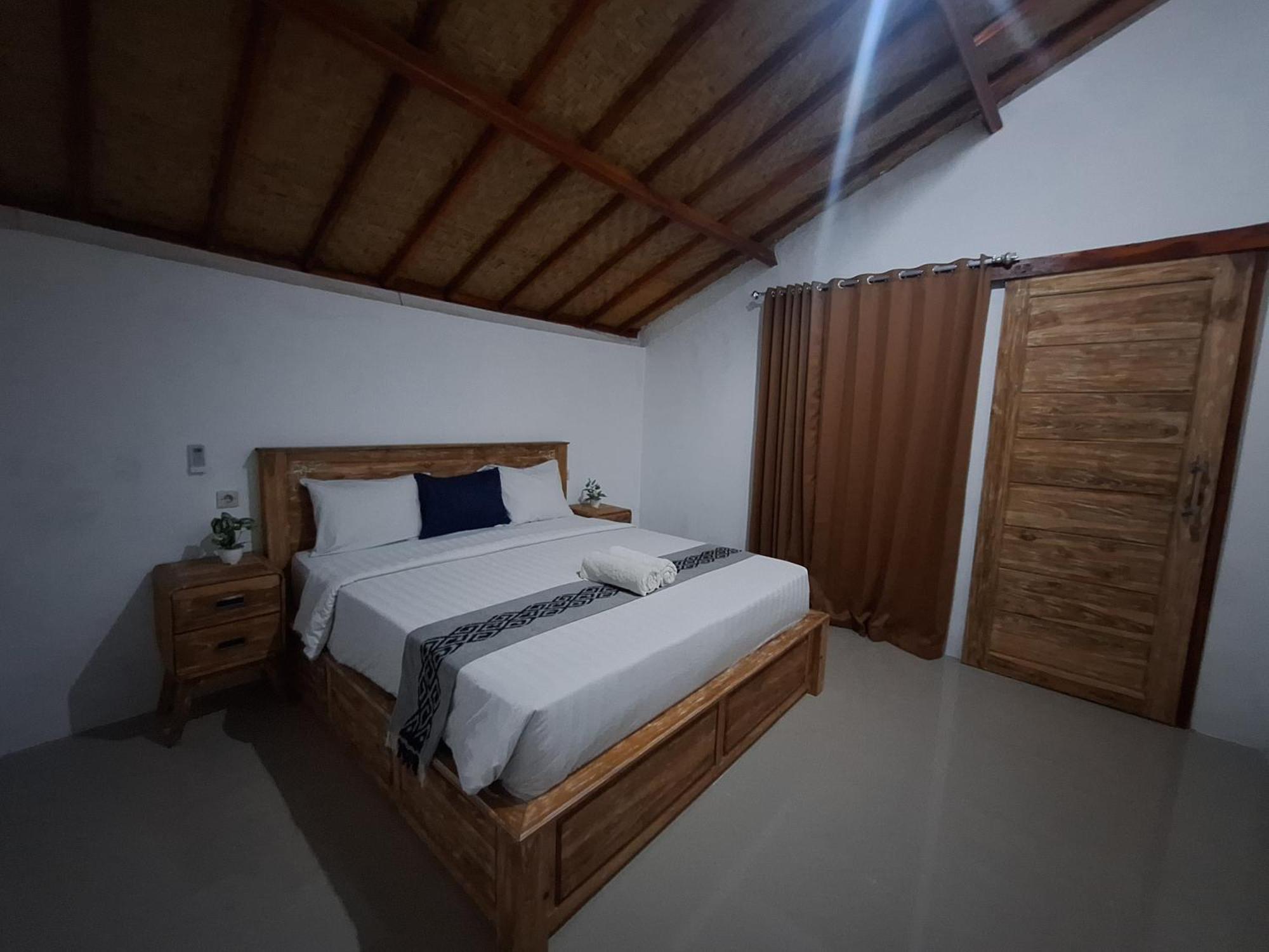 Jingga Home Penida Toyapakeh Room photo